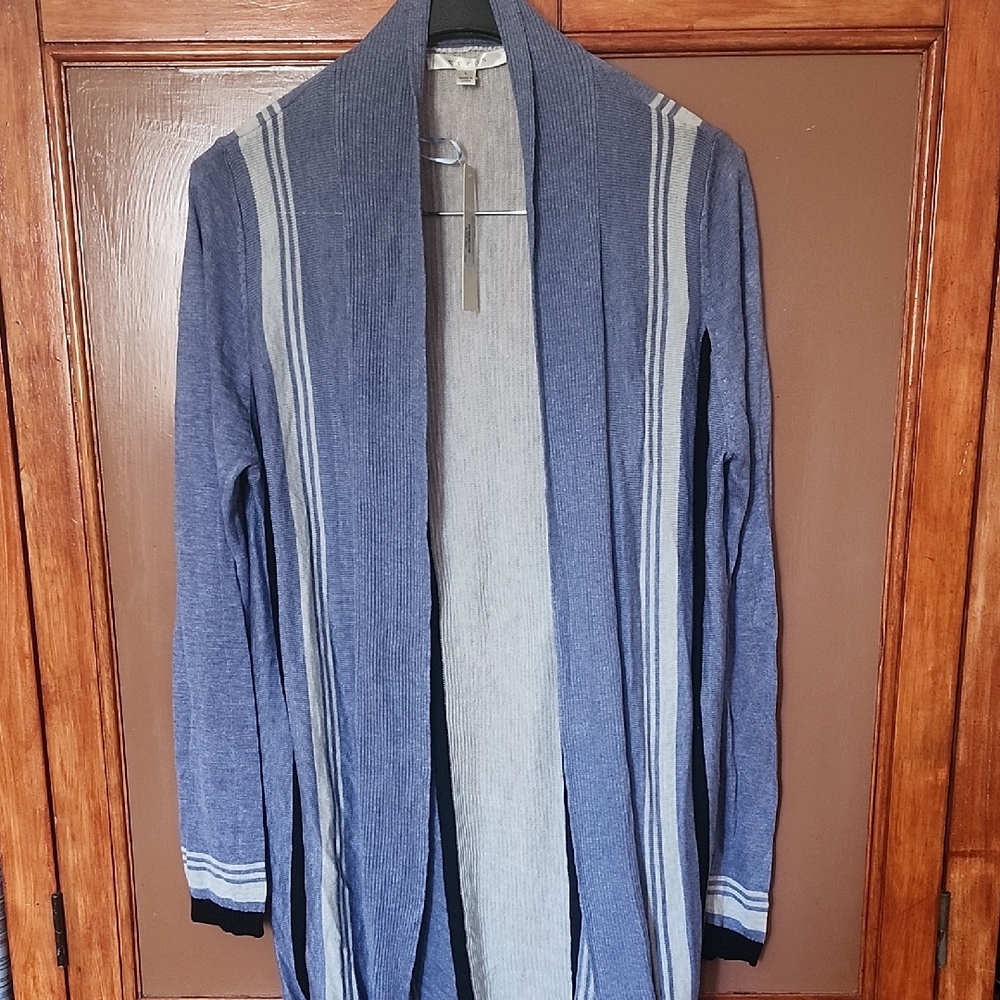 Elegant Blue Women's Cardigan